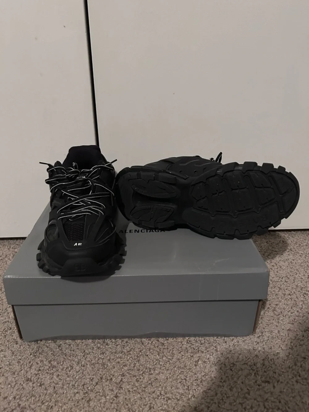 Balenciaga Black and Silver Insole Label Sneakers - Picture 3 of 8